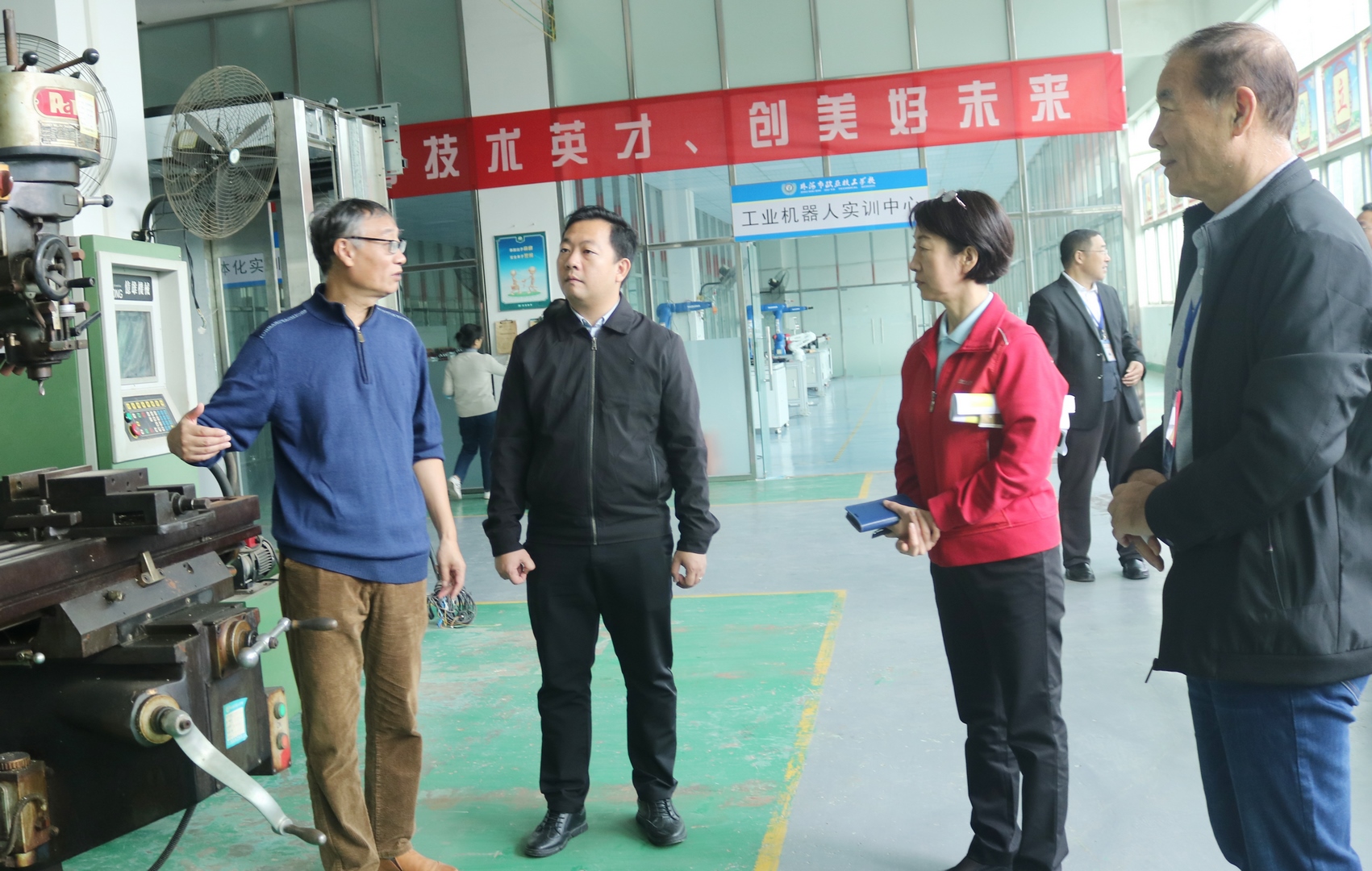 督扶引领 助力前行丨珠海市教学质量督导组莅临我校检查指导事情_万利国际