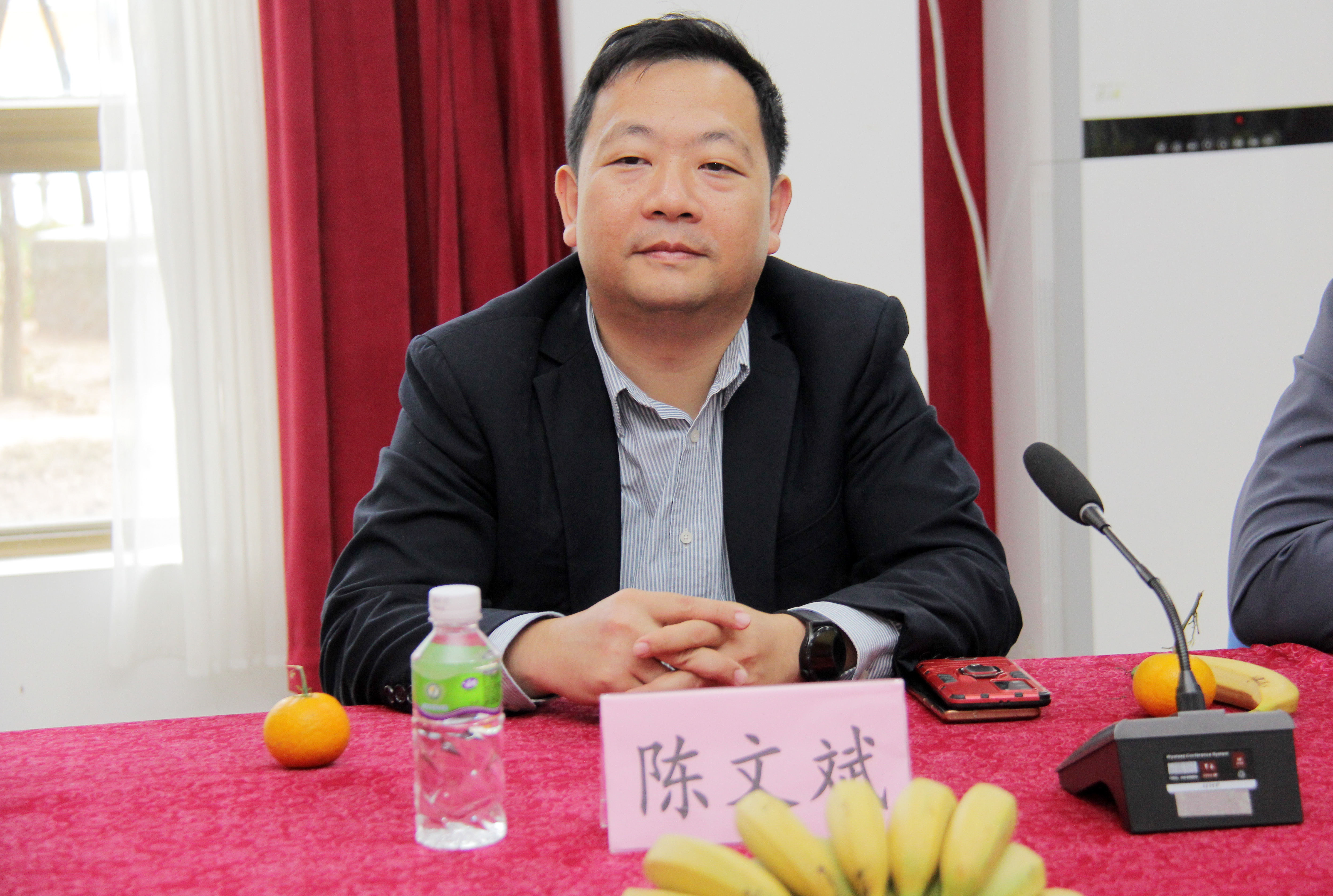 谛听心声　共筑未来丨我校召开2024年春季学期系列学生座谈会和周末留校干部座谈会_万利国际