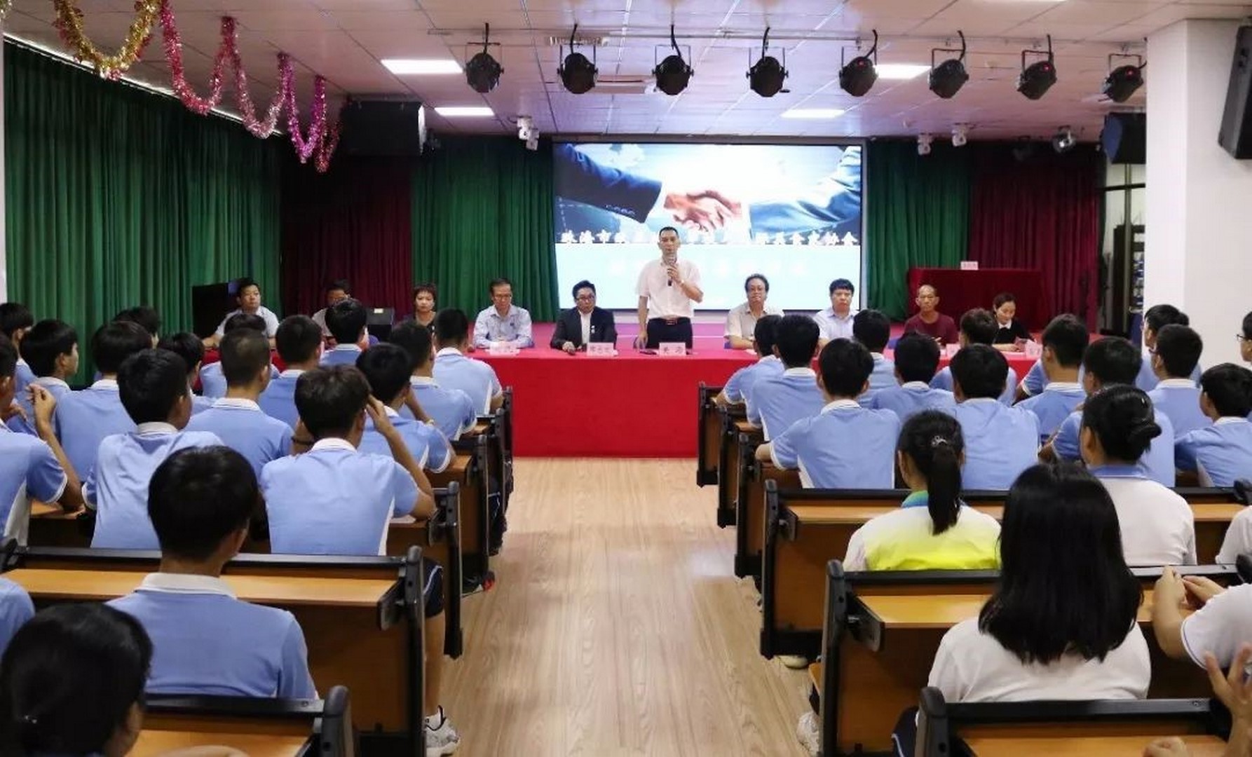 ?推动“粤菜师傅”国际化，，让天下爱上中国味道丨万利国际与国际美食家协会告竣国际战略相助_万利国际