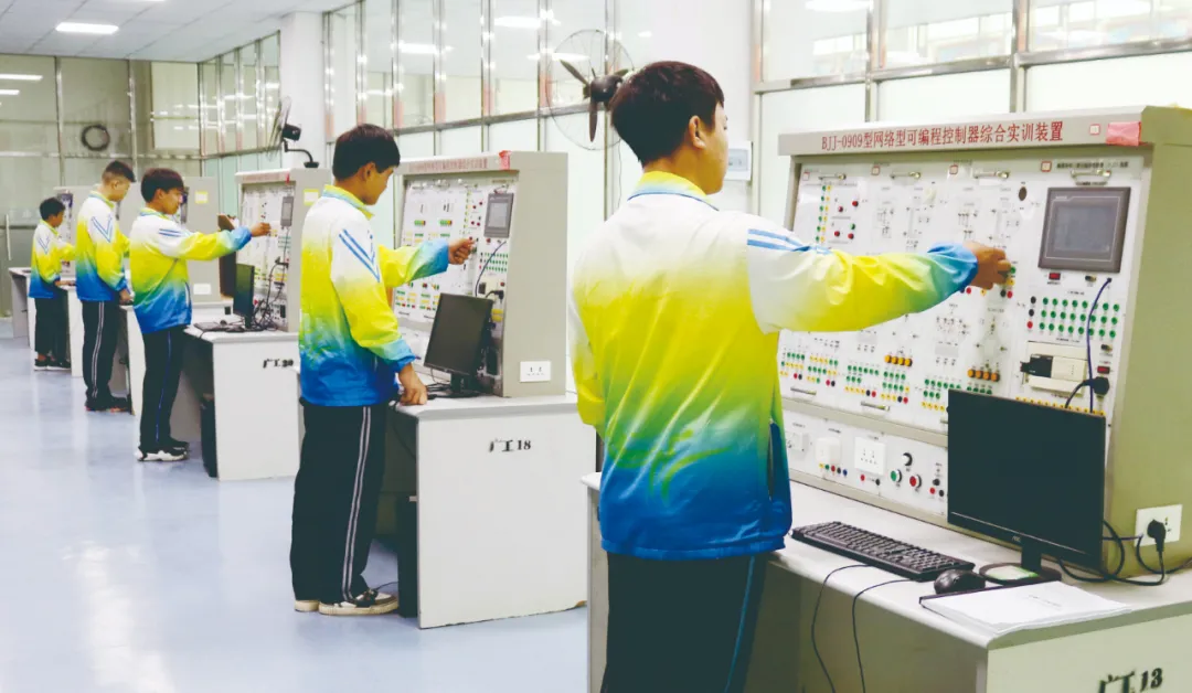 万利国际专业介绍丨机电篇（机电一体化、工业机械人）_万利国际