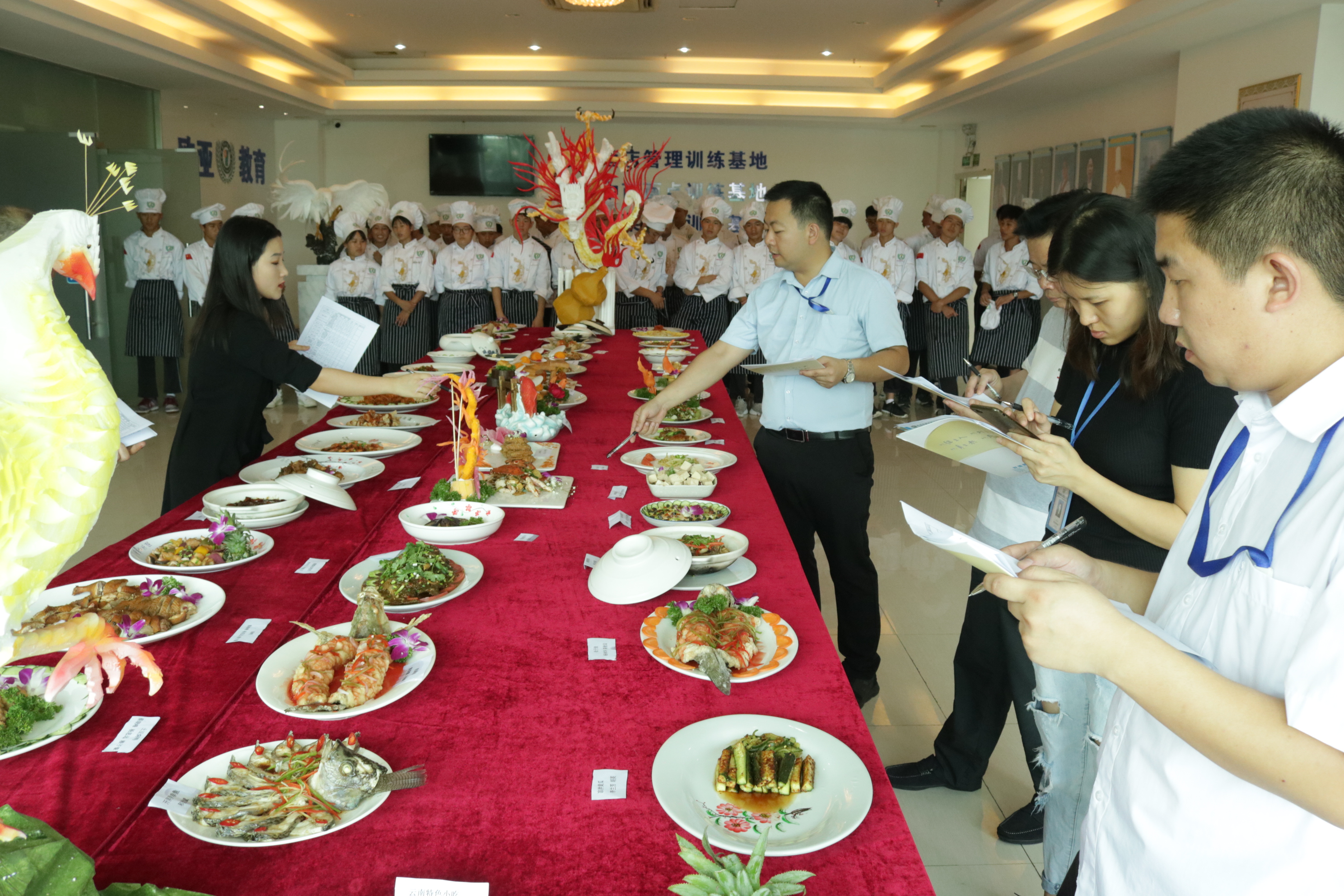 万利国际烹饪 手艺成才丨我校烹饪专业开展期末学生专业手艺审核活动_万利国际