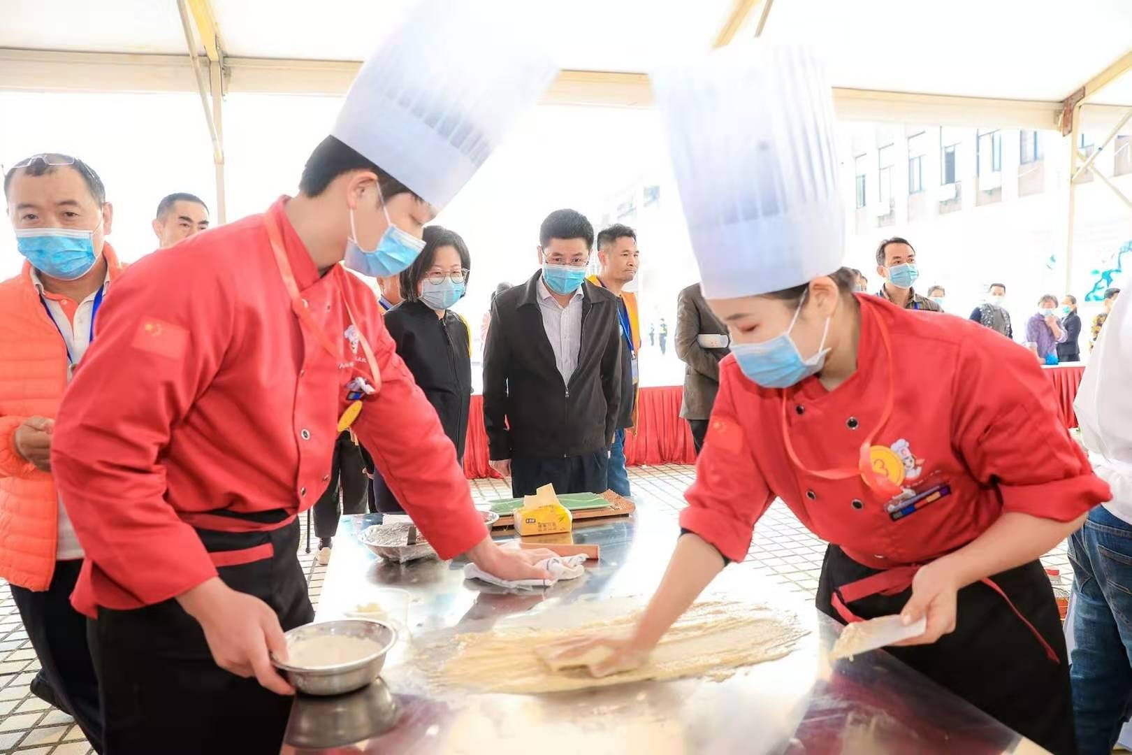 喜讯丨我校在2020年珠海市墟落振兴“粤菜师傅”手艺大赛中荣获佳绩_万利国际