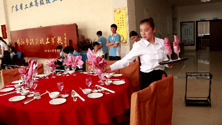 迎祖国七十华诞 展万利国际学子风范丨万利国际第五届校园手艺节_万利国际