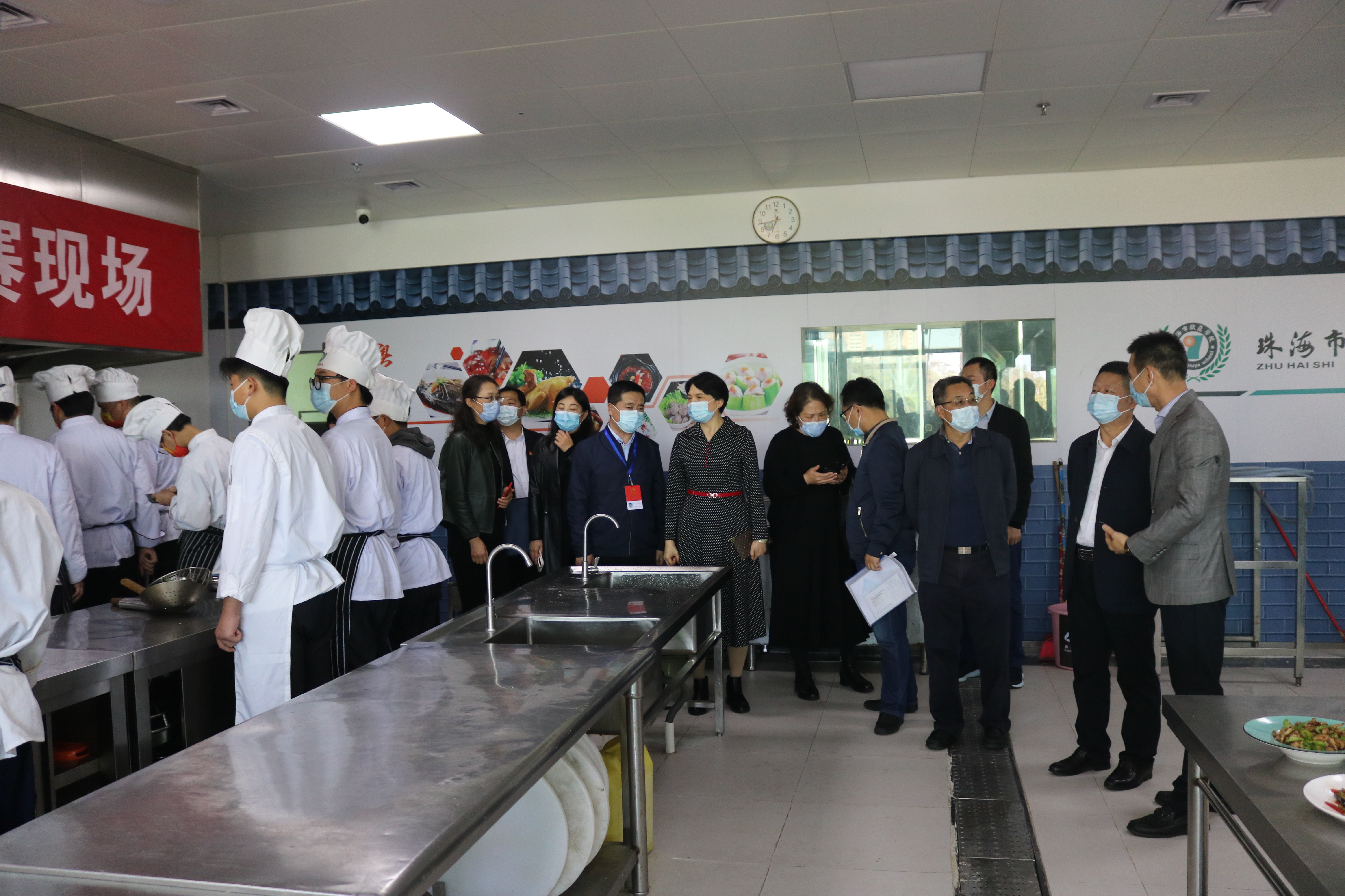 向导眷注丨珠海市人大、市人社局向导莅临我校调研指导事情_万利国际