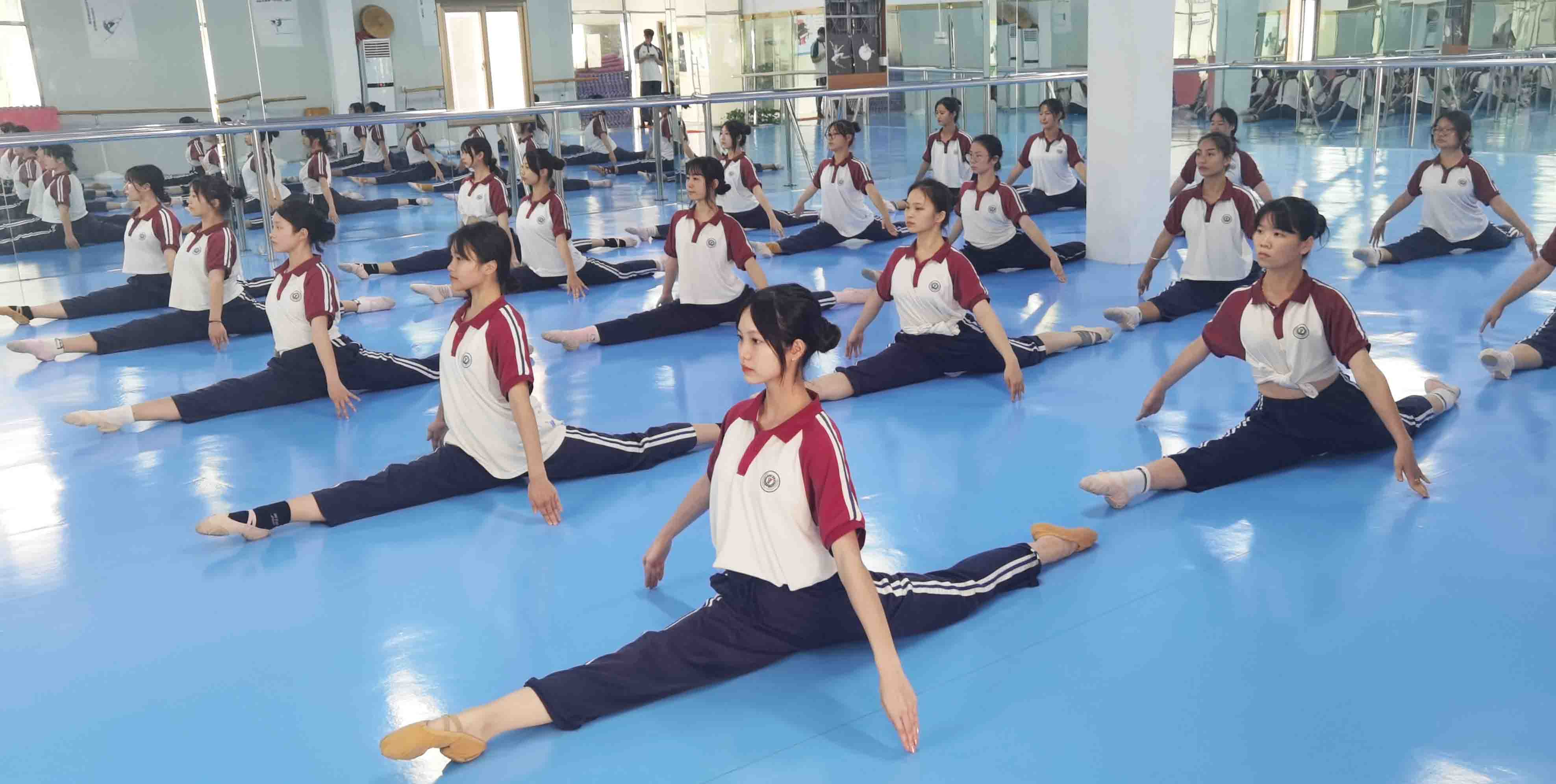 教研果真课丨学前教育之舞蹈形体课程_万利国际